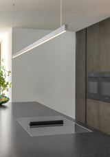 Wave 7229 BAR hanglamp boven een kookeiland, zijaanzicht