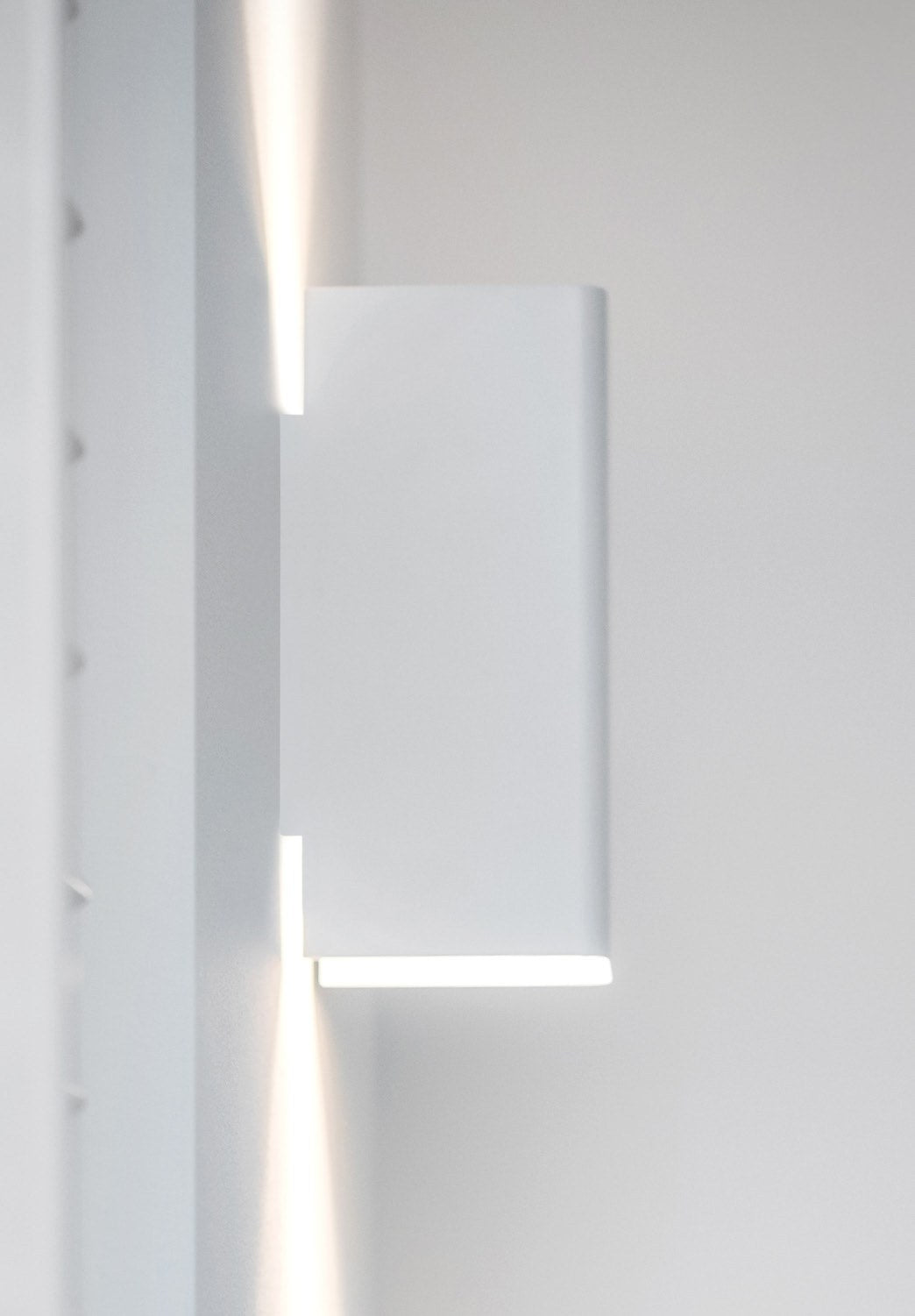 Wave 7611 MOODS wandlamp wit, zijaanzicht